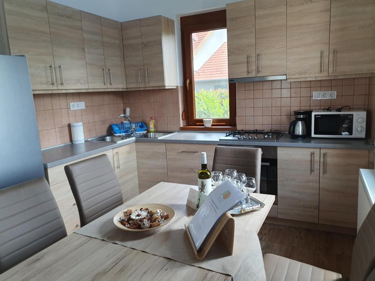 Villa Arvalanyhaj Vendeghaz Balatonakali Exterior foto